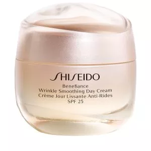 Shiseido Wrinkle Smoothing Day Cream SPF25 krem wygładzający zmarszczki na dzień 50ml