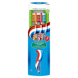 Aquafresh In-Between Clean szczoteczka do zębów Medium 3szt.