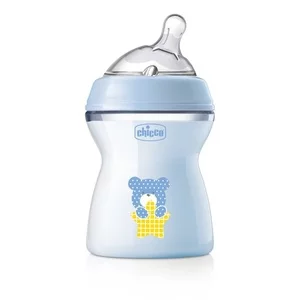 Chicco NaturalFeeling butelka plastikowa ze smoczkiem silikonowym przepływ średni dla dzieci 2m+ Niebieska 250ml