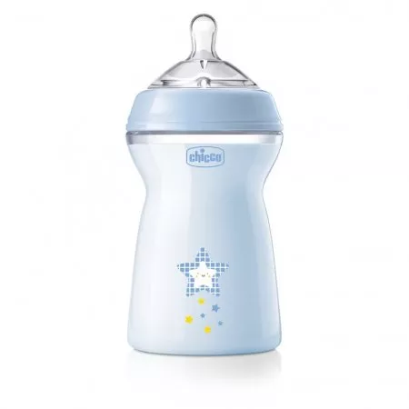 Chicco NaturalFeeling butelka plastikowa ze smoczkiem silikonowym przepływ szybki dla dzieci 6m+ Niebieska 330ml